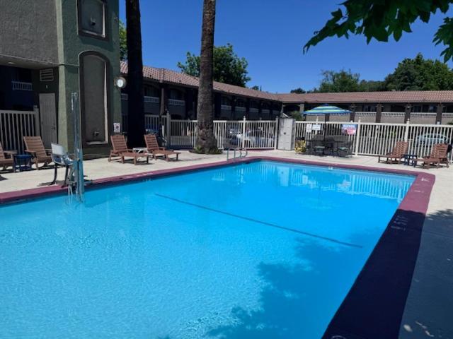 Travelodge By Wyndham Redding Ca Exterior foto
